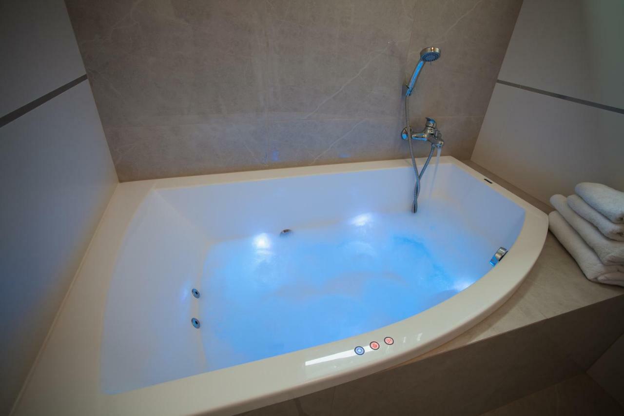 Apartamenty Sady Naleczowskie Exteriör bild